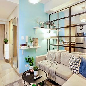 Cozy & Homey 1Br Apartment Near Moa Facing Pool With Own Parking With Netflix & Disneyplus & Up To 200Mbps Wifi